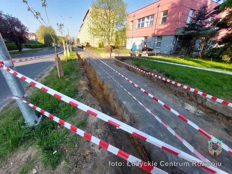 chodnik w trakcie remontu